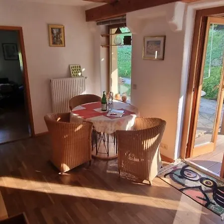 Paradies 2 Castellberg-jakobsweg Διαμέρισμα Döttingen